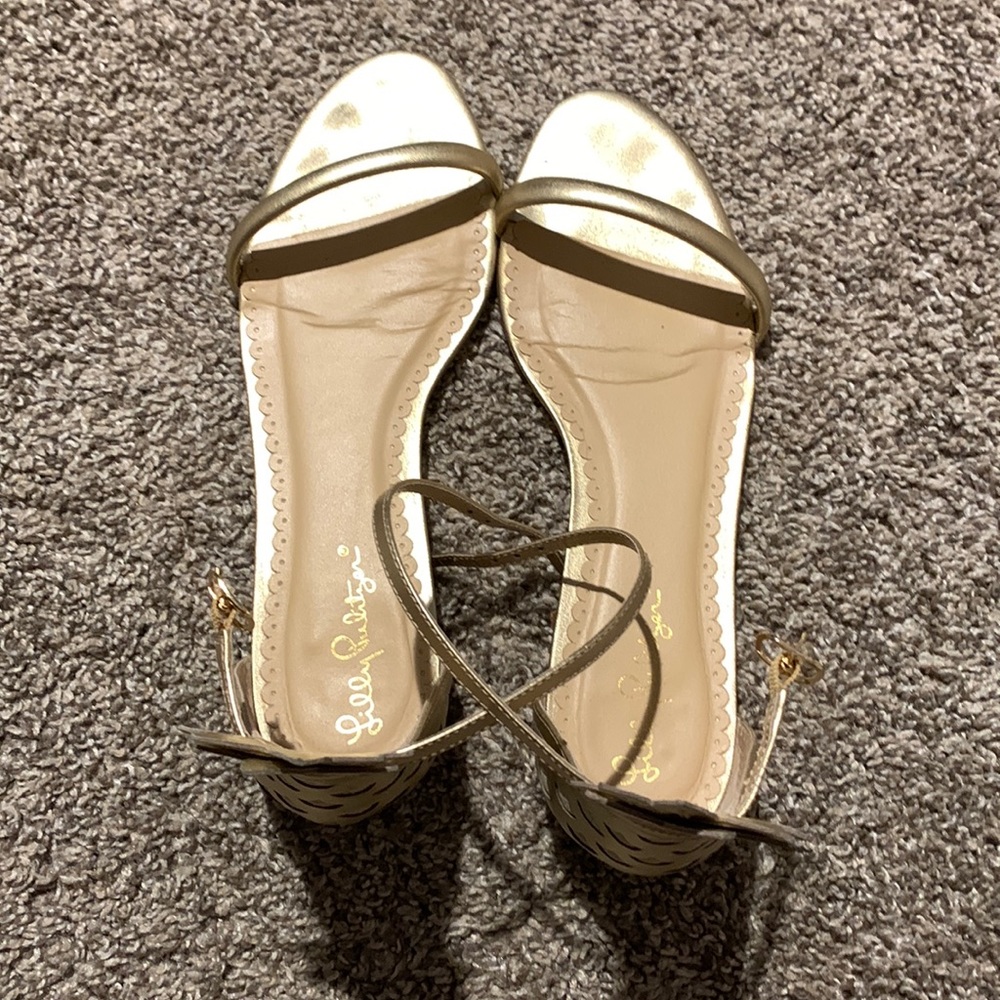 Lilly Pulitzer size 8.5 flat sandals